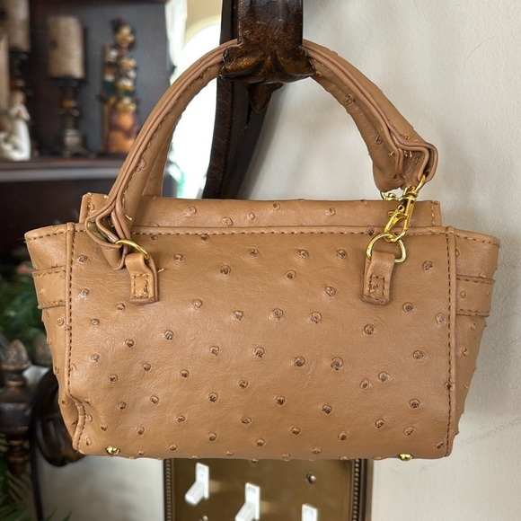 Lori Greiner Faux Ostrich Mini Bag Neutral Tan Zip Purse w/ Gold Tone Accents - Picture 6 of 15